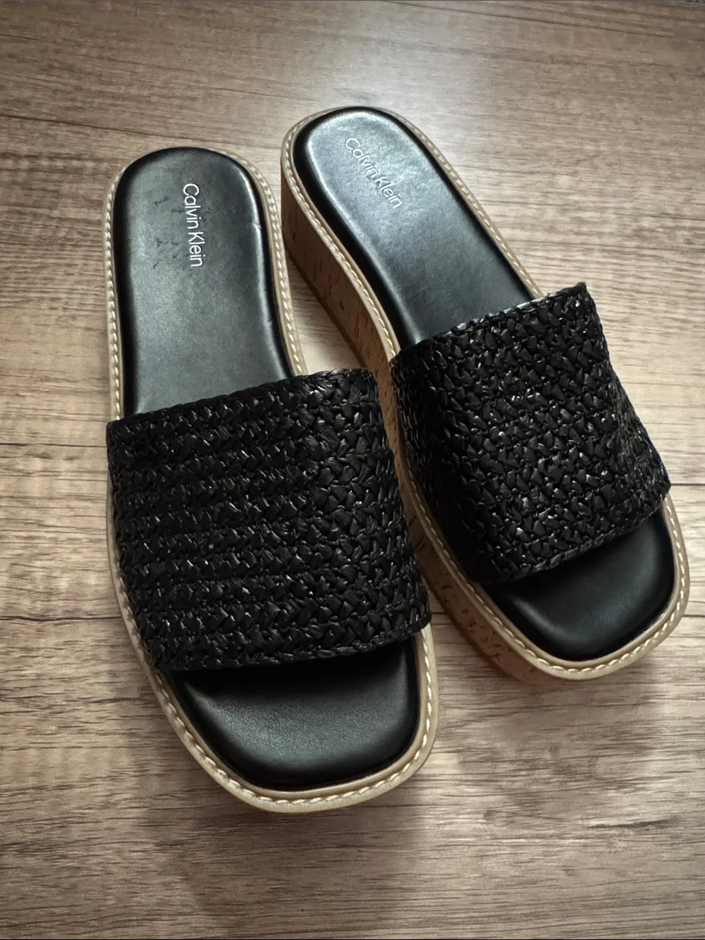 Calvin Klein Women's Arzelia Single Band Platform Slip-On Sandals Size 8.5